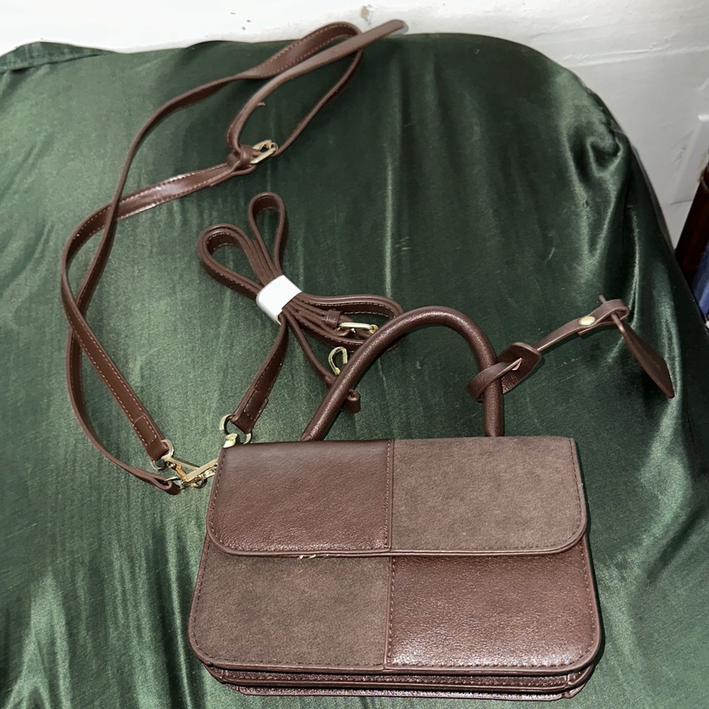 Elegant Brown Leather Crossbody Bag